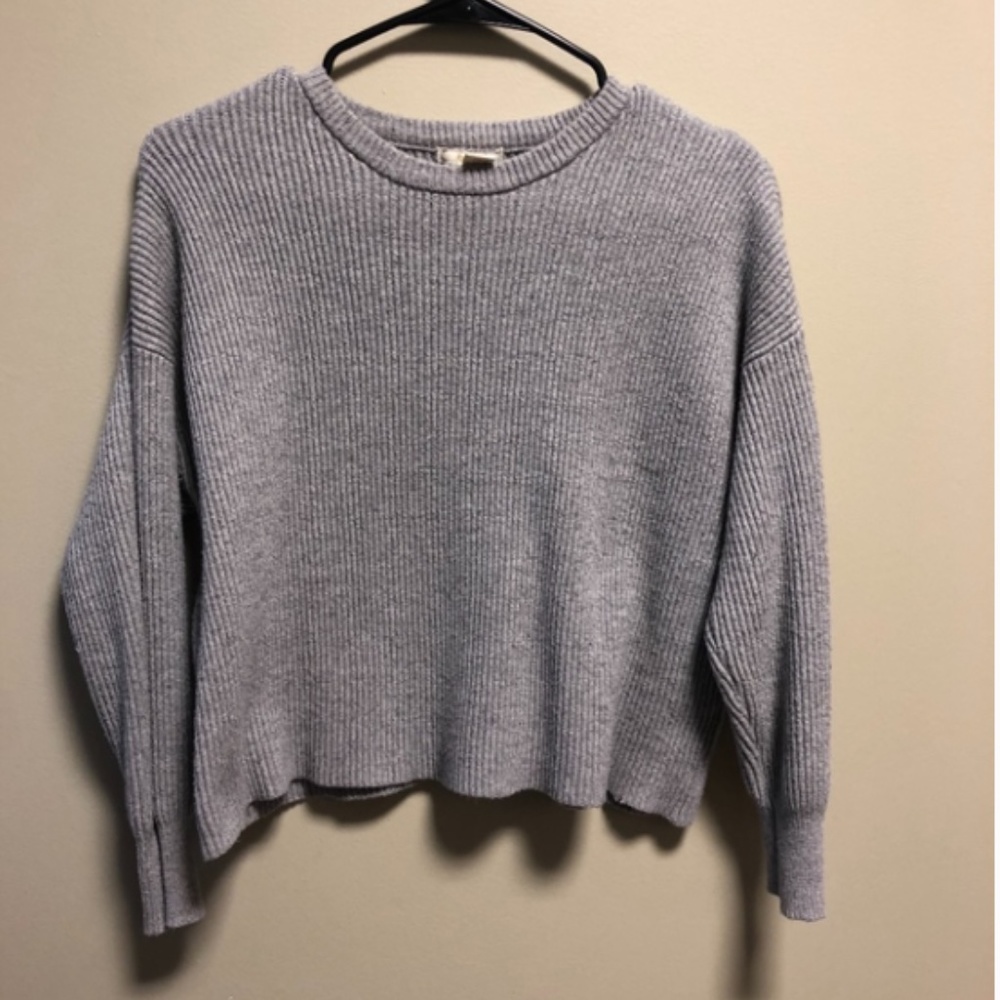 Forever 21 Women's Small Grey Sweater Crewneck